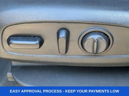 Used 2020 Chevrolet Traverse LT w/ LT Premium Package image 23