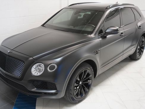 Used 2019 Bentley Bentayga image 46