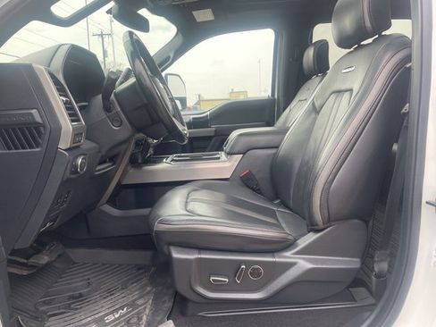 Used 2022 Ford F450 Platinum w/ FX4 Off-Road Package image 8