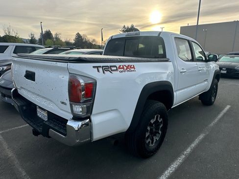 Used 2023 Toyota Tacoma TRD Off-Road image 5