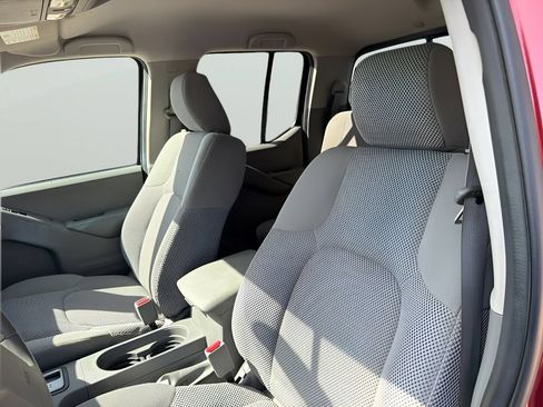 Used 2017 Nissan Frontier SV AWD/4WD image 21
