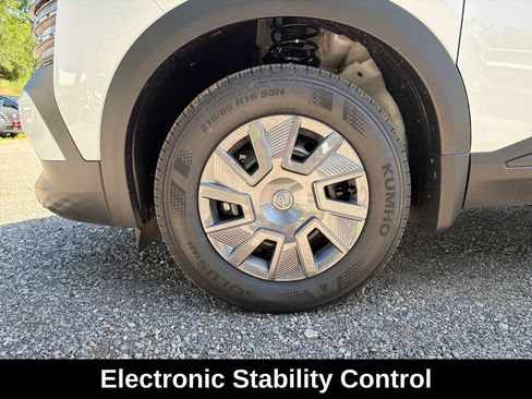Used 2026 Nissan Kicks S FWD image 31