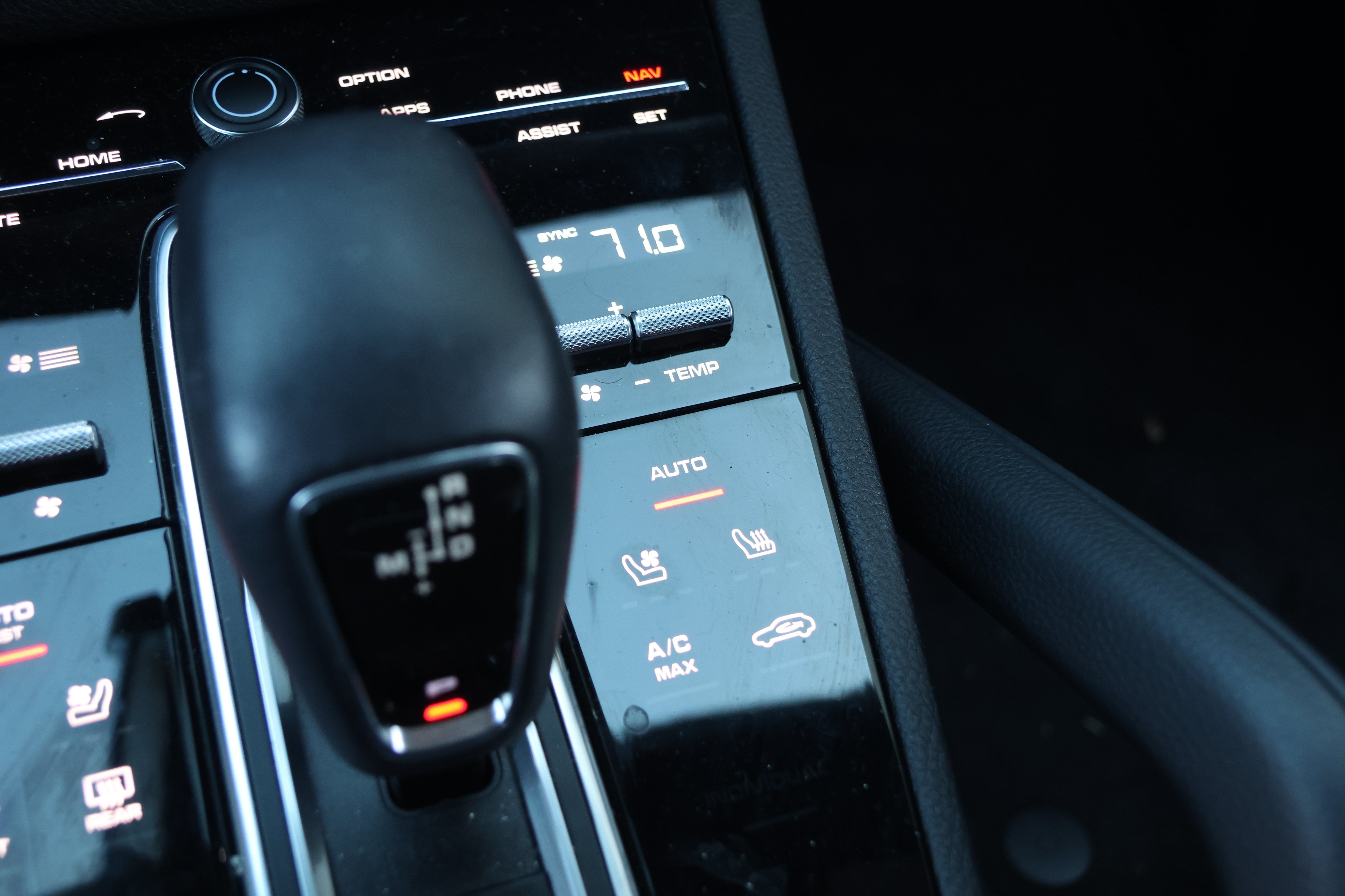 Used 2022 Porsche Cayenne S AWD/4WD image 25