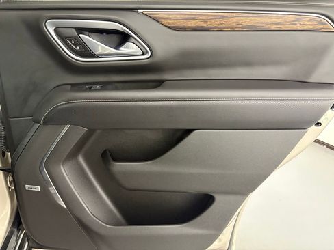 Used 2021 Chevrolet Tahoe Premier w/ Premium Package image 50