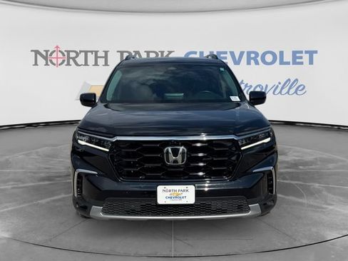 Used 2025 Honda Pilot Elite image 8