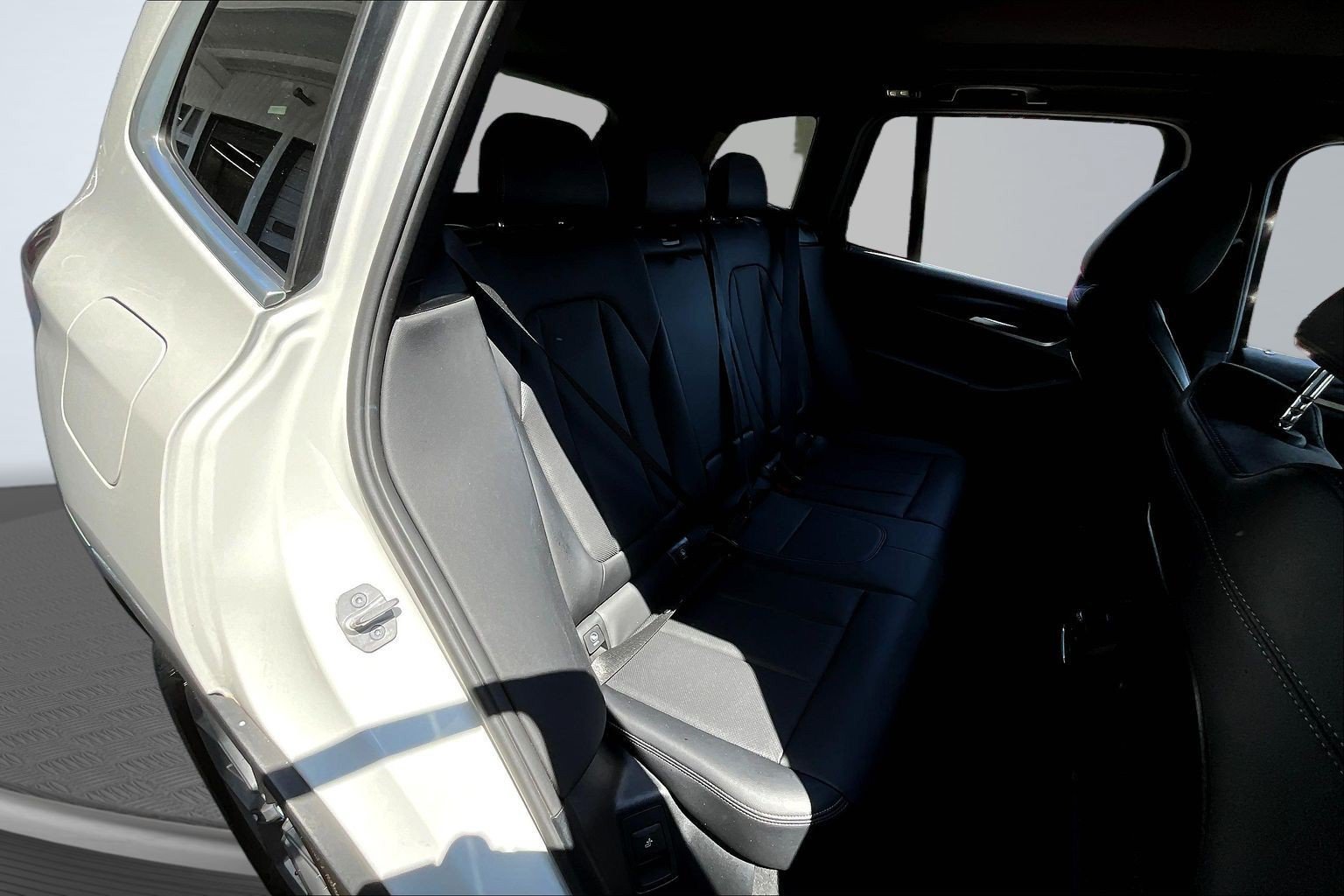 Used 2024 BMW X3 sDrive30i RWD image 24