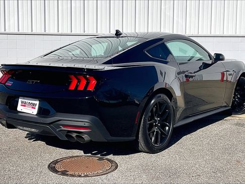 Used 2025 Ford Mustang GT image 17