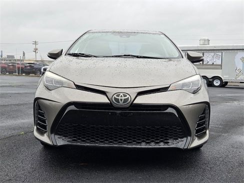 Used 2018 Toyota Corolla SE w/ SE Premium Package image 14