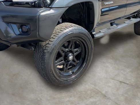 Used 2015 Toyota Tacoma 4x4 Double Cab image 6