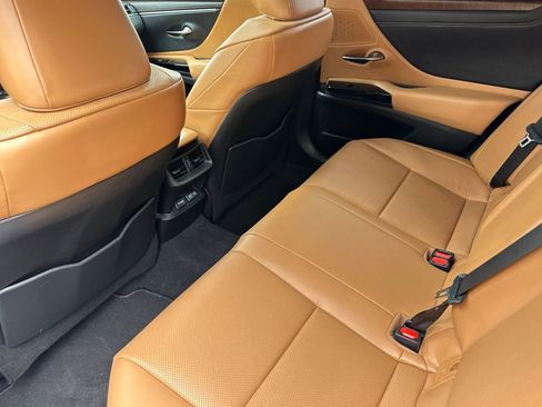 Certified 2024 Lexus ES 300h w/ Premium Package FWD image 27