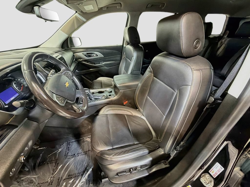 Used 2021 Chevrolet Traverse LT w/ LT Premium Package AWD/4WD image 23