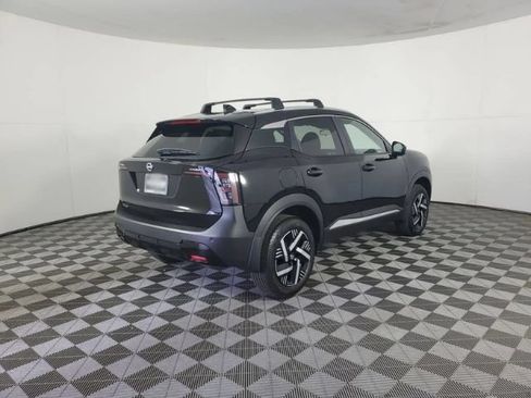 New 2026 Nissan Kicks SV FWD image 8