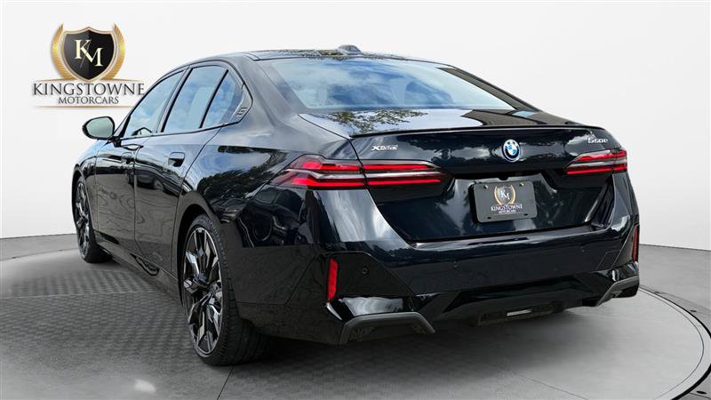 Used 2026 BMW 550e xDrive w/ Executive Package AWD/4WD image 3