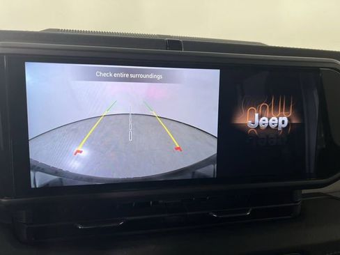 Used 2025 Jeep Wrangler Unlimited Sahara w/ Safety Group AWD/4WD image 14