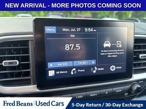 Certified 2023 Hyundai Venue SEL FWD image 7