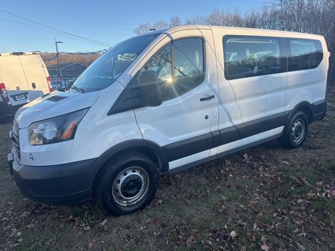 Used 2017 Ford Transit 150 XL image 10