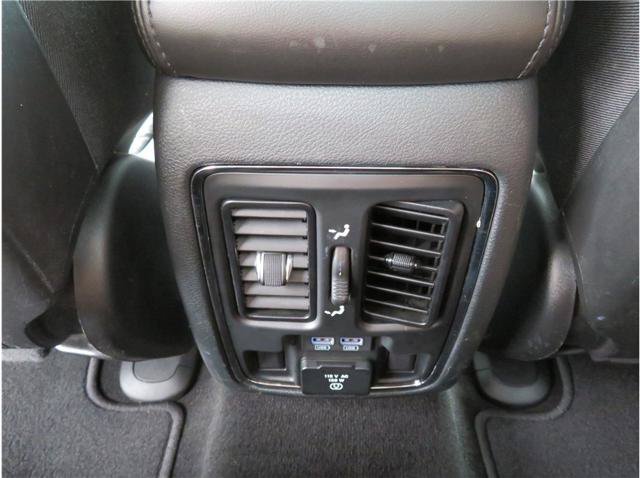 Used 2020 Jeep Grand Cherokee Limited AWD/4WD image 27