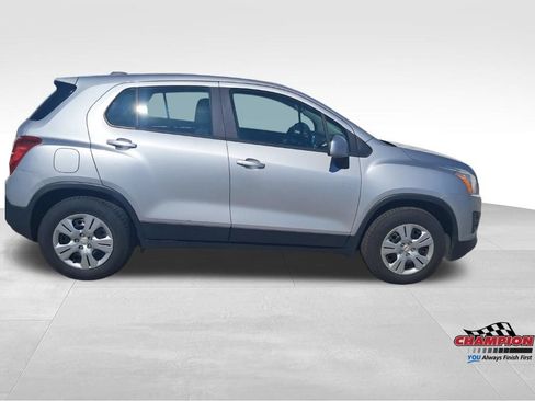Used 2015 Chevrolet Trax LS FWD image 7