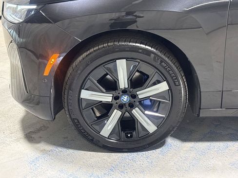 Used 2024 BMW iX xDrive50 w/ Premium Package AWD/4WD image 36