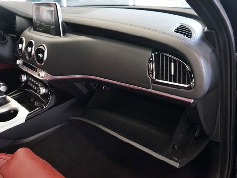 Used 2018 Kia Stinger GT1 image 47