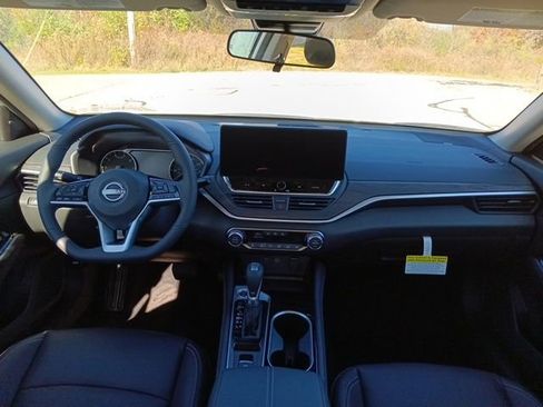 New 2025 Nissan Altima 2.5 SL image 31