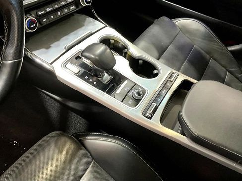 Used 2018 Kia Stinger GT2 AWD/4WD image 15