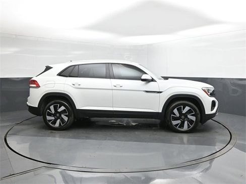 New 2026 Volkswagen Atlas Cross Sport SE image 26
