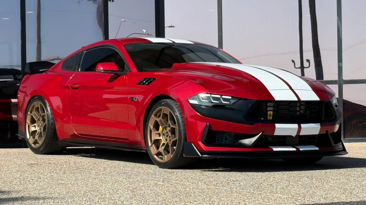 Used 2020 Ford Mustang GT Premium w/ GT Performance Package RWD image 21