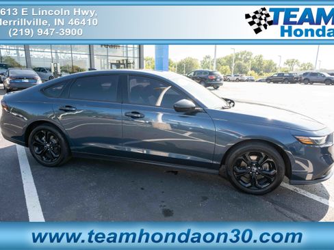Used 2025 Honda Accord SE image 1