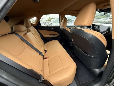 Used 2023 Lexus NX 250 FWD image 17