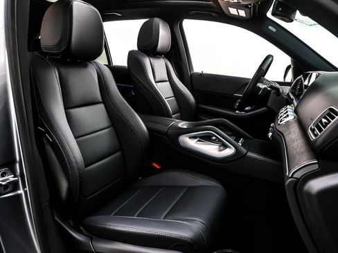 Certified 2025 Mercedes-Benz GLE 450e 4MATIC w/ Winter Package image 8