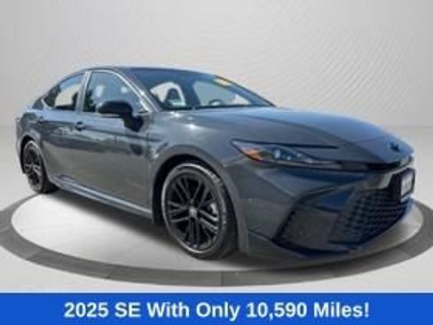 Used 2025 Toyota Camry SE w/ Multimedia Upgrade Package FWD image 3