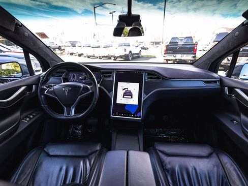 Used 2017 Tesla Model X 100D image 28