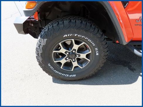 Certified 2019 Jeep Wrangler Unlimited Rubicon AWD/4WD image 4