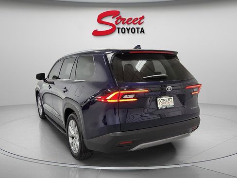 Certified 2026 Toyota Grand Highlander FWD image 3