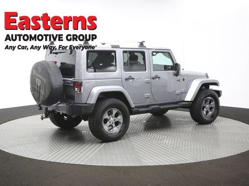 Used 2017 Jeep Wrangler Unlimited Sahara w/ Max Tow Package AWD/4WD image 44