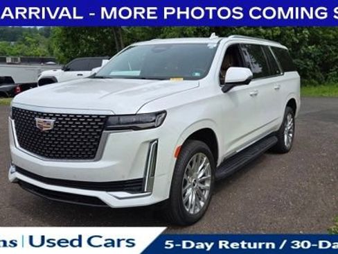 Used 2022 Cadillac Escalade ESV Premium Luxury AWD/4WD image 3