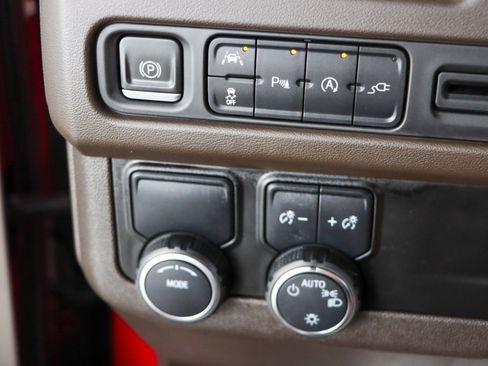 Used 2022 Chevrolet Tahoe LT image 22