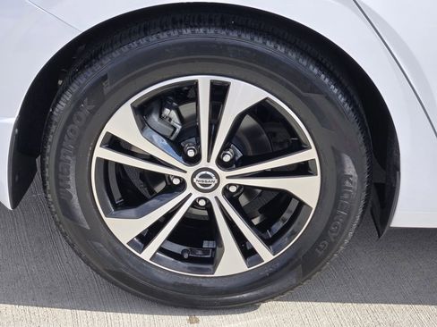 Used 2022 Nissan Sentra SV image 10