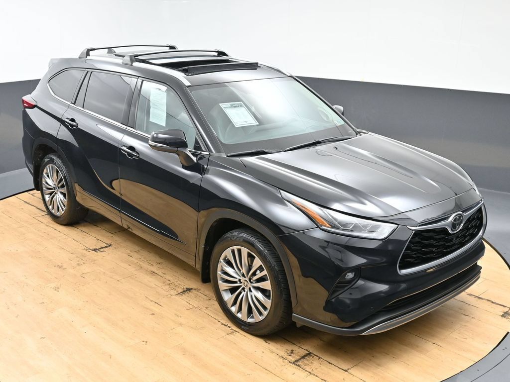 Used 2022 Toyota Highlander Platinum AWD/4WD image 48