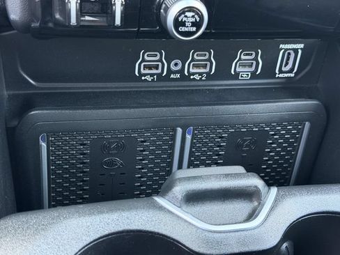 Used 2025 RAM 1500 Laramie AWD/4WD image 20