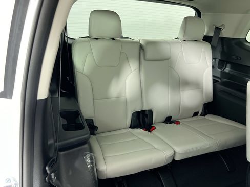 Certified 2024 Kia Telluride S w/ S Sunroof Package FWD image 30