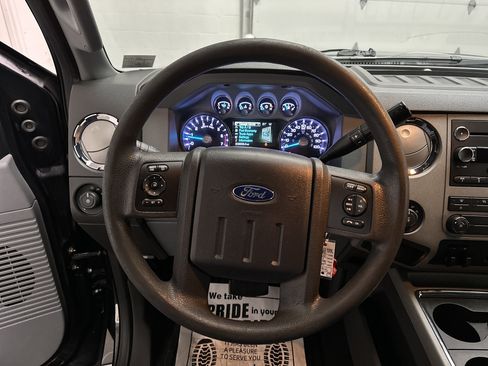 Used 2011 Ford F250 XLT w/ XLT Premium Pkg AWD/4WD image 25