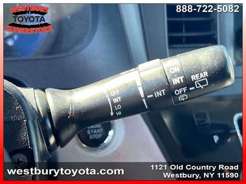 Used 2015 Toyota Sienna XLE w/ XLE Navigation Package image 27