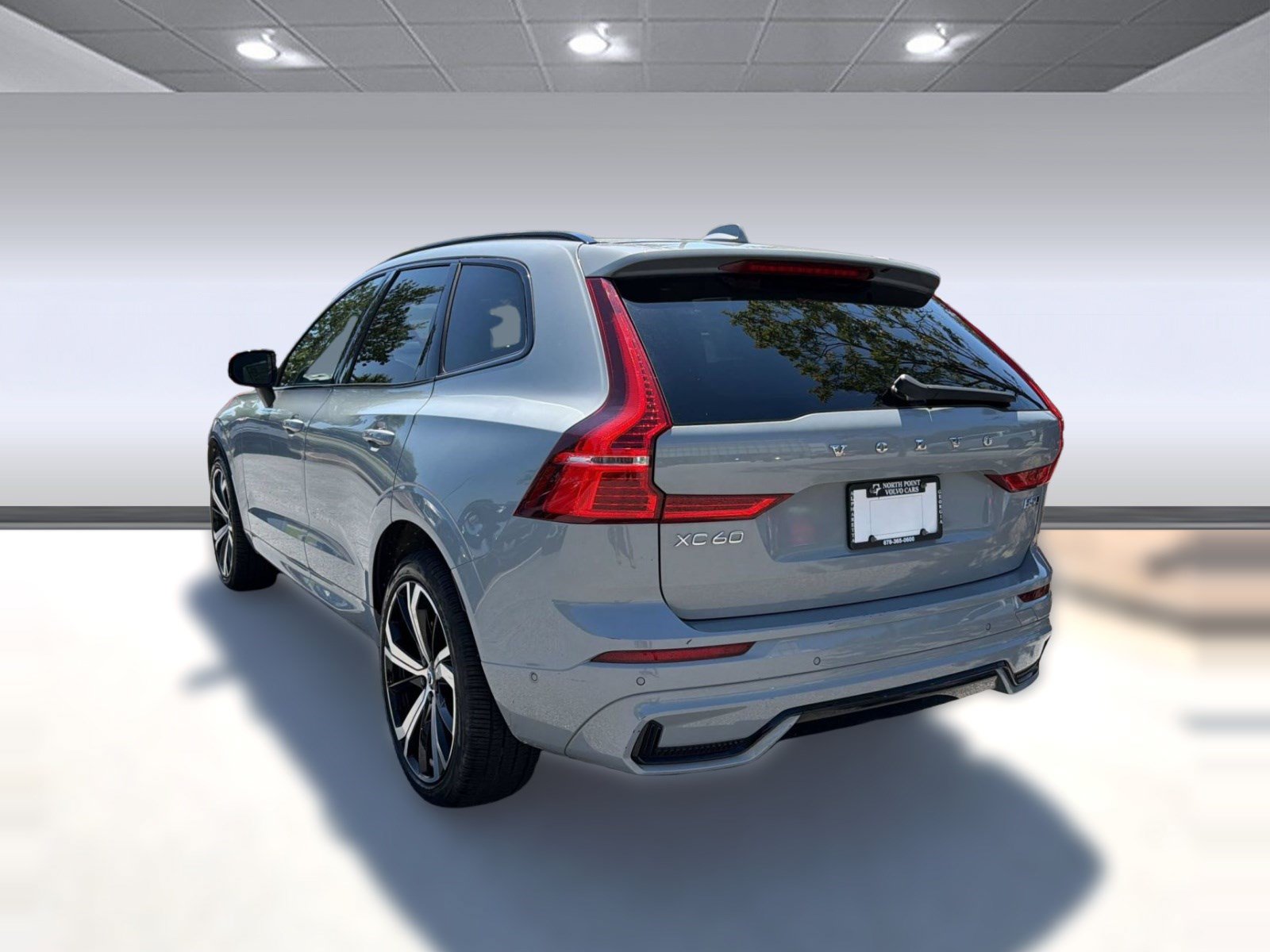 Certified 2024 Volvo XC60 B5 Ultimate w/ Climate Package AWD/4WD image 3