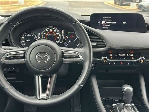 Used 2019 MAZDA MAZDA3 Sedan w/ Preferred Package image 10