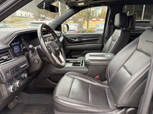 Used 2021 GMC Yukon Denali image 13