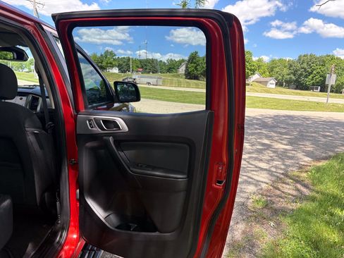 Used 2019 Ford Ranger XLT w/ Equipment Group 302A Luxury AWD/4WD image 30