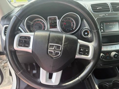 Used 2019 Dodge Journey SE w/ Connectivity Group FWD image 19