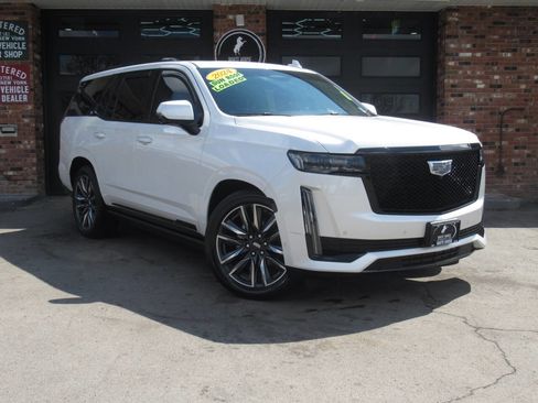 Used 2024 Cadillac Escalade Sport Platinum w/ LPO, Floor Liner Package image 3